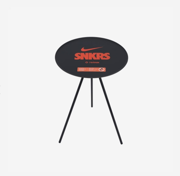 [해외]  헬리녹스 x 나이키 SNKRS 라운지 테이블 오 블랙 Helinox x Nike SNKRS Lounge Table O Black